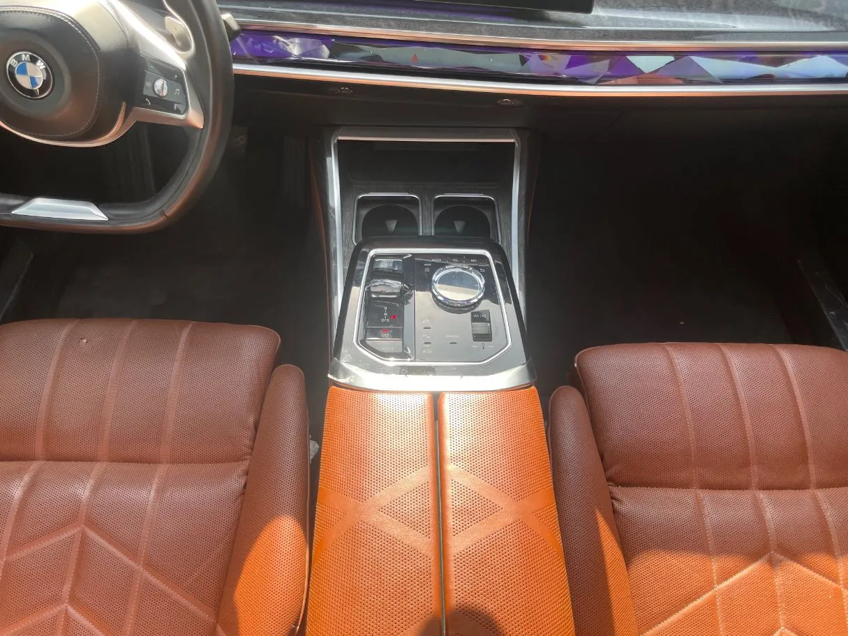 Car image 21