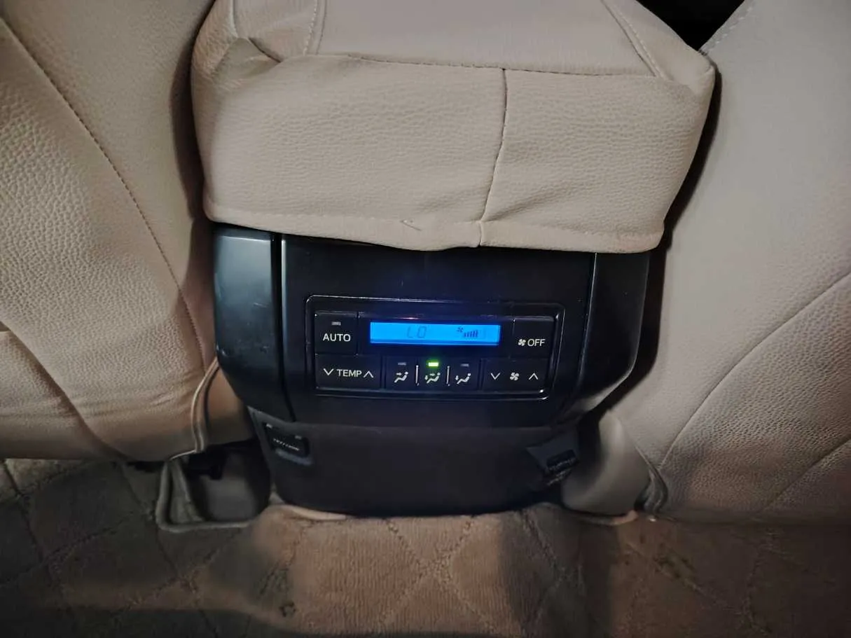 Car image 42