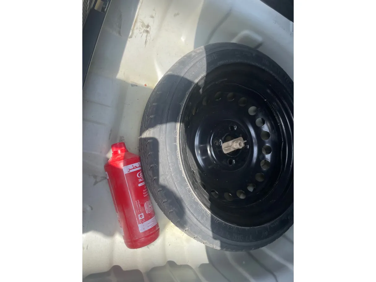 Car image 21