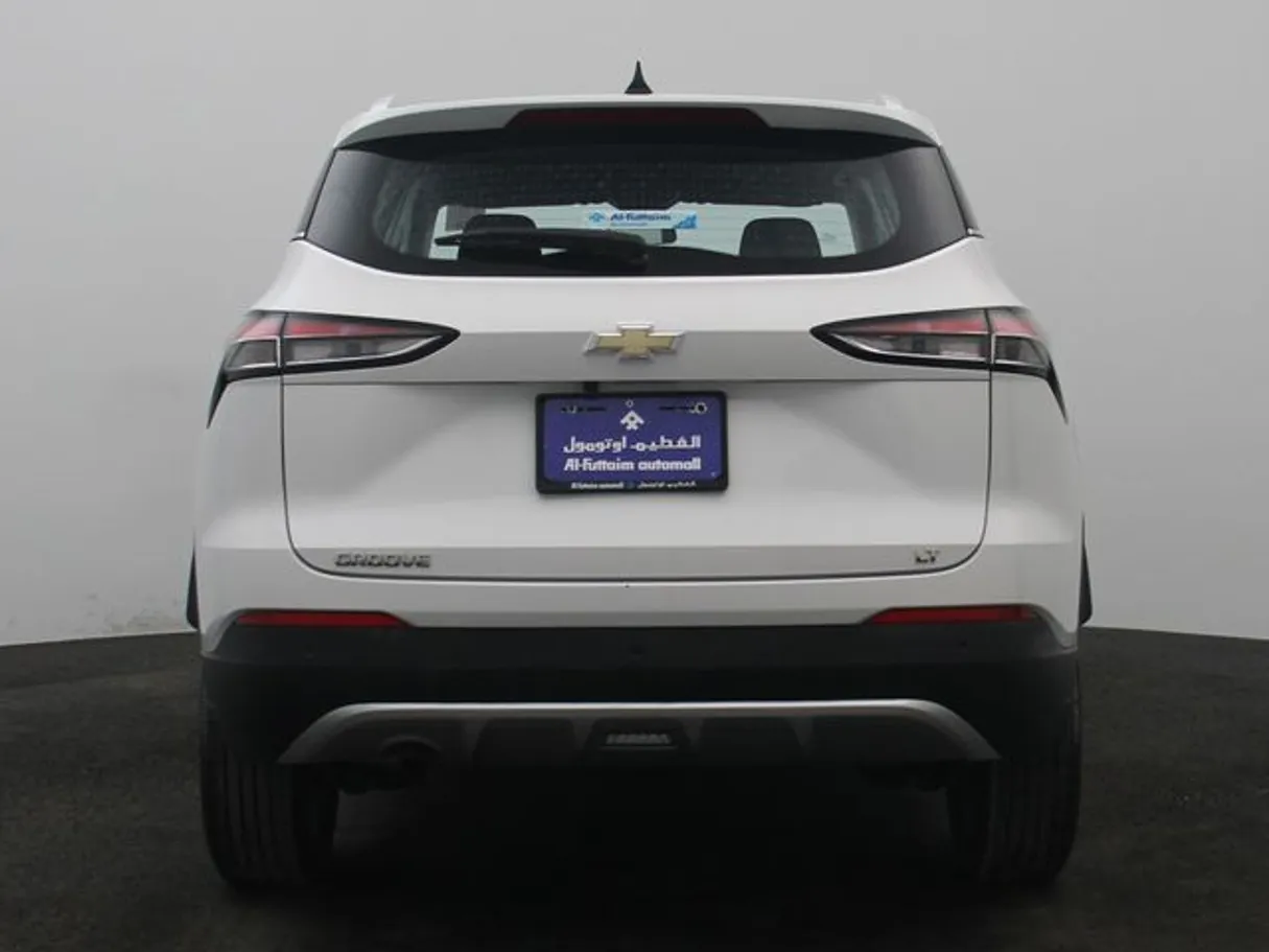 Car image 12
