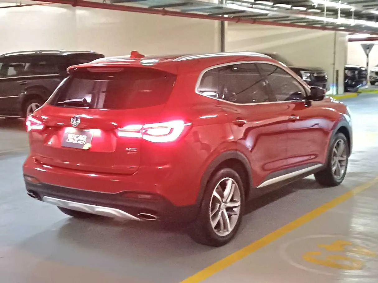 Car image 7