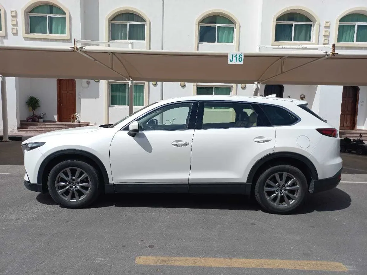 Car image 8