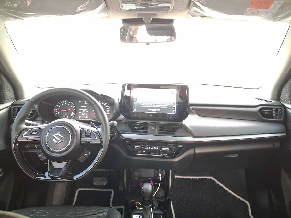 Car image 13