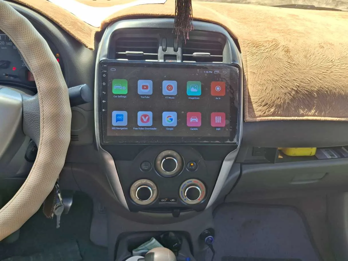 Car image 17