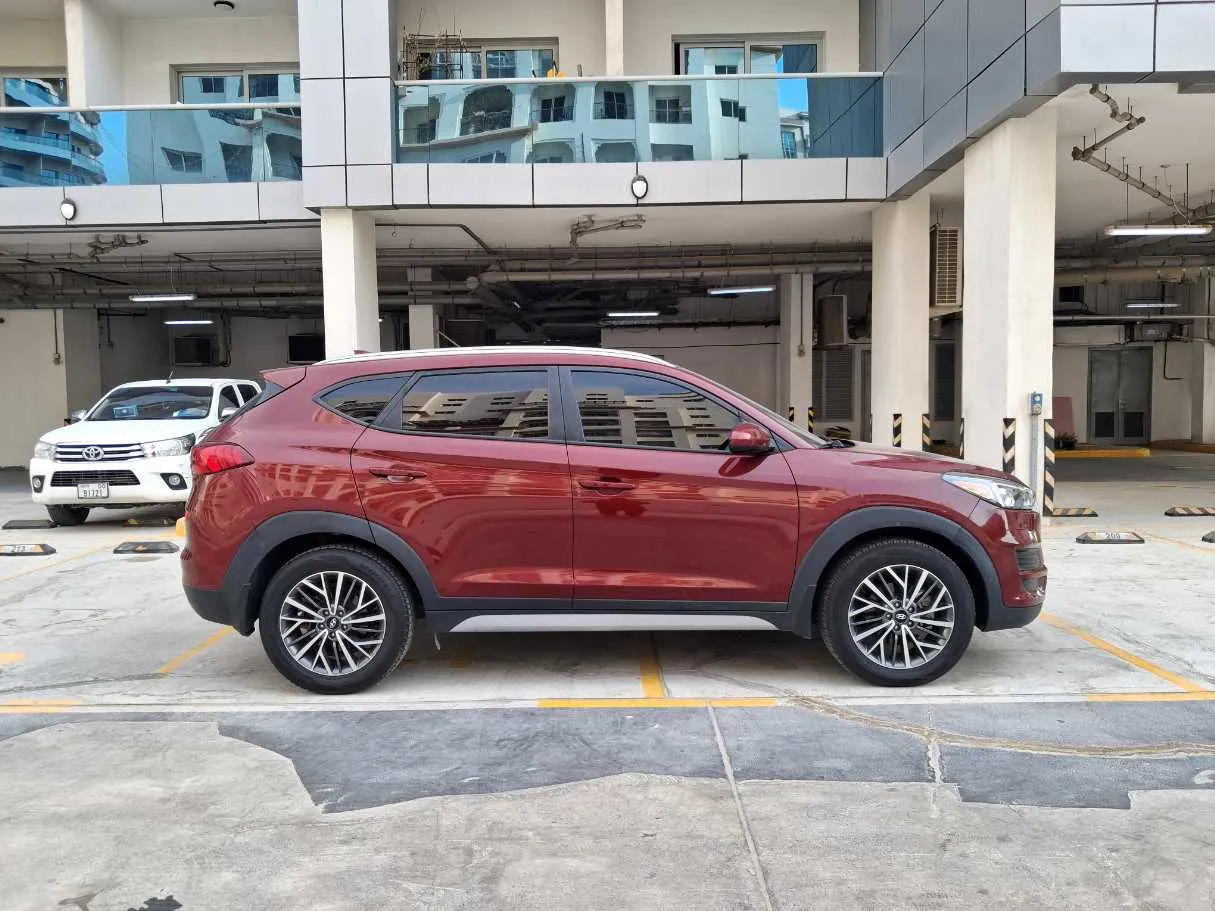 Car image 8