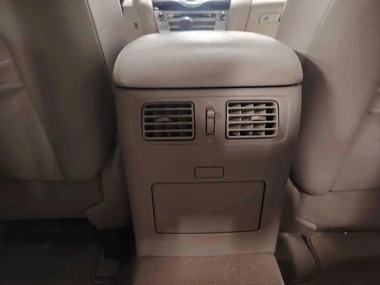 Car image 31