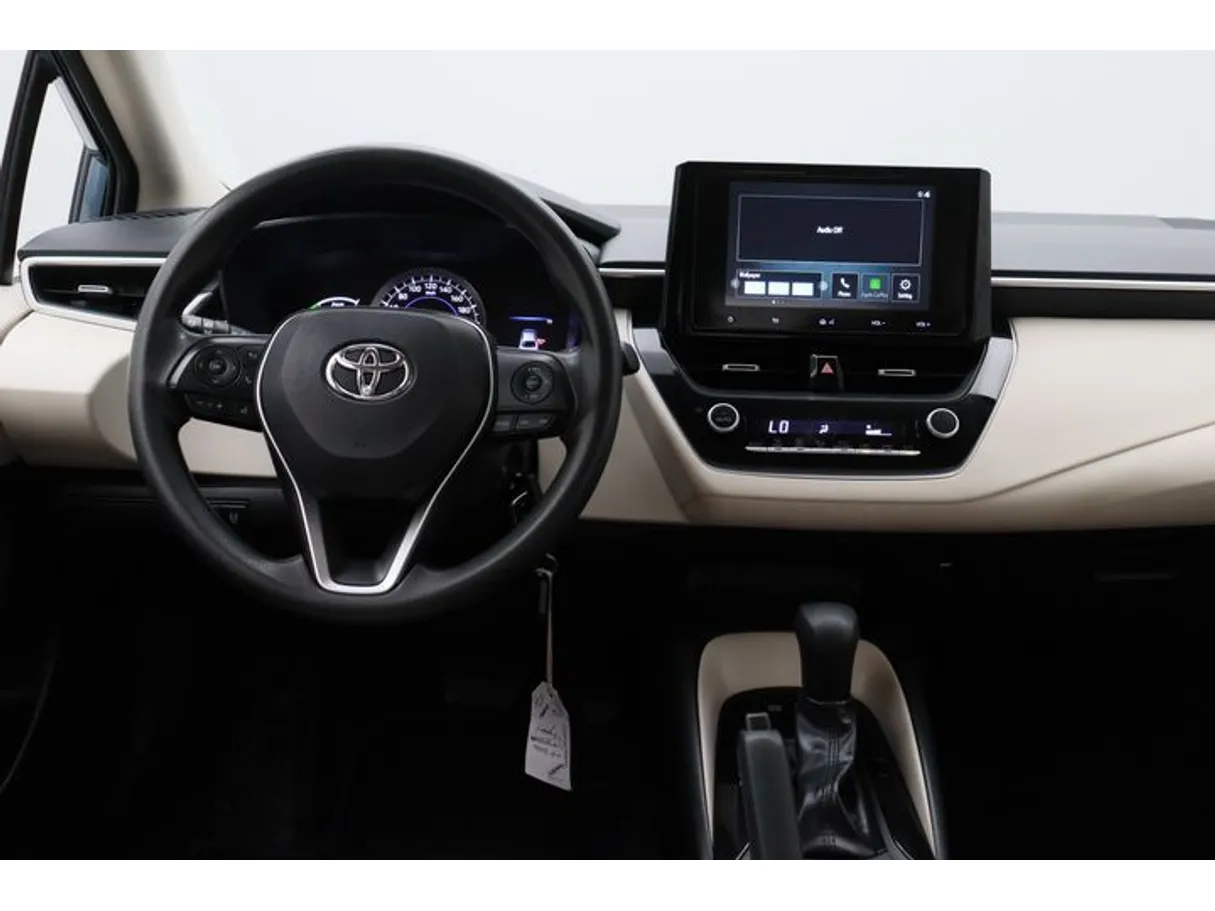 Car image 15