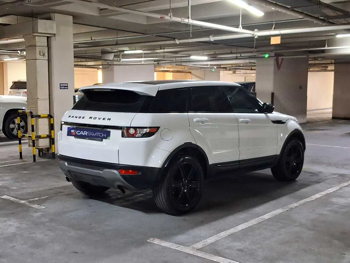Car image 5