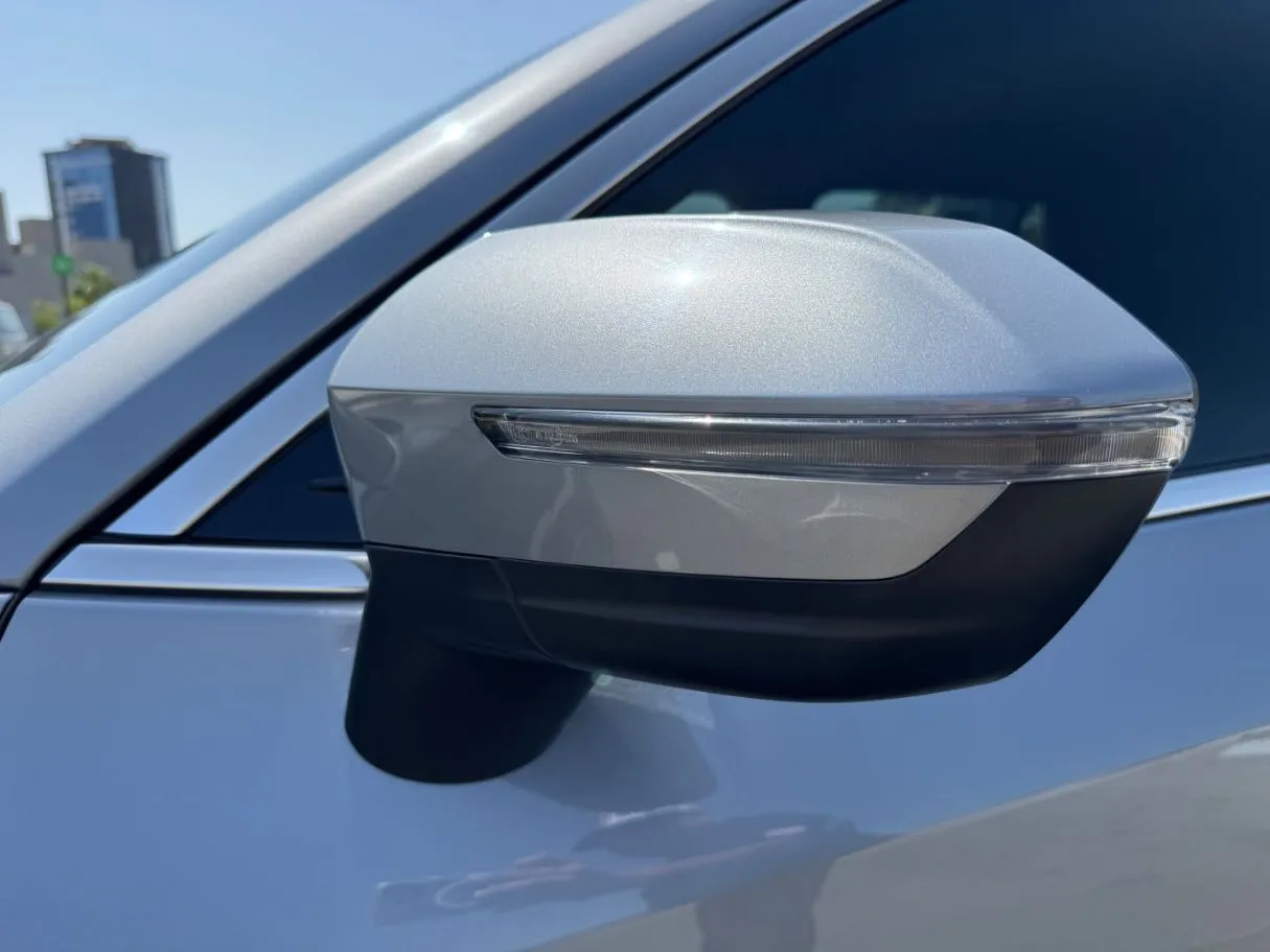 Car image 32