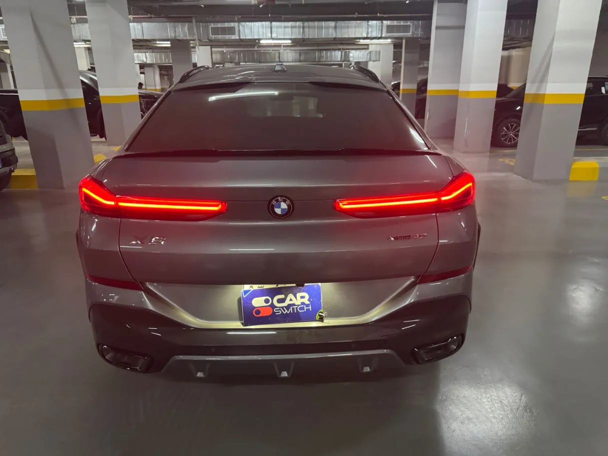 Car image 6
