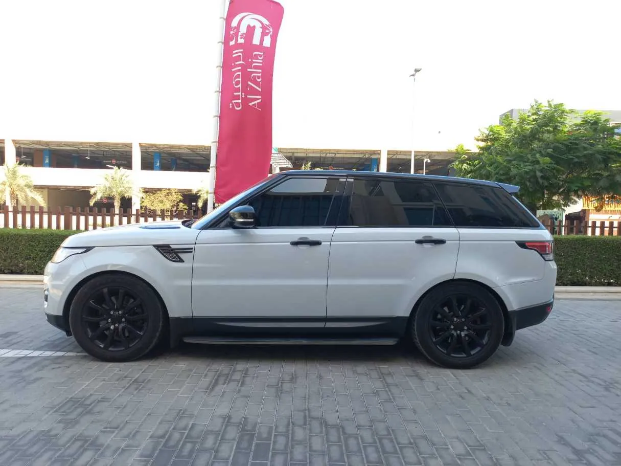 Car image 8