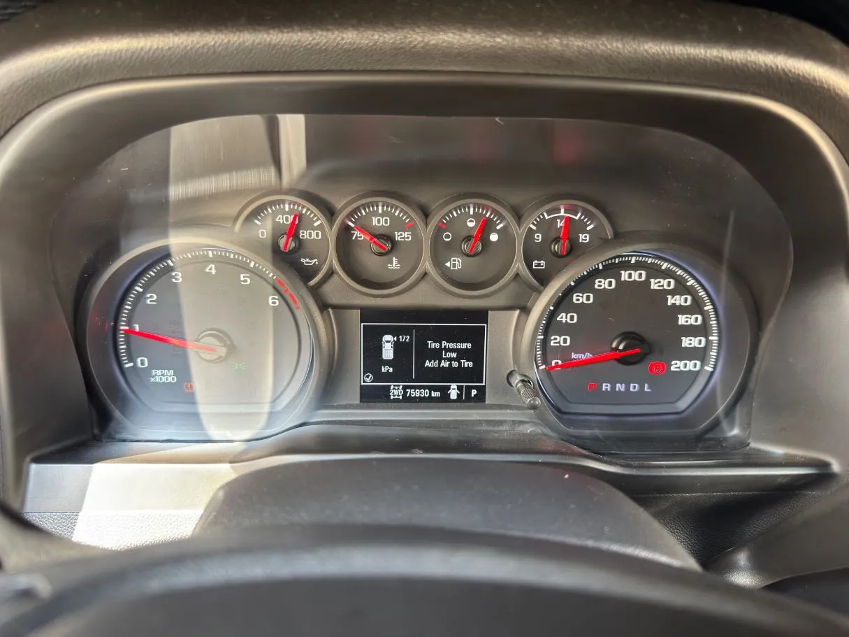 Car image 16