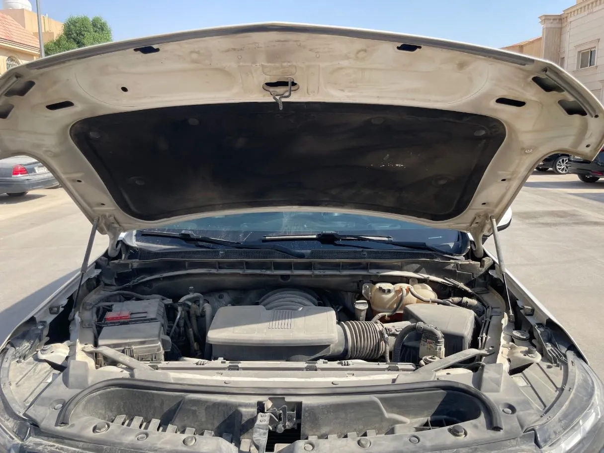 Car image 26