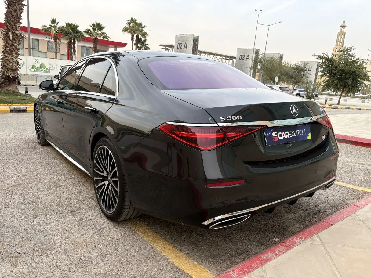 Car image 7