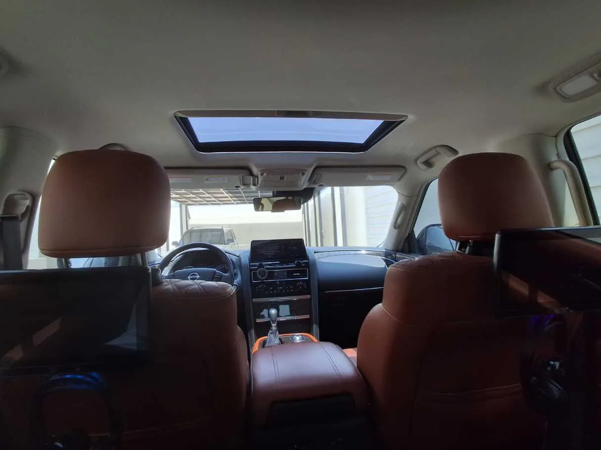 Car image 24