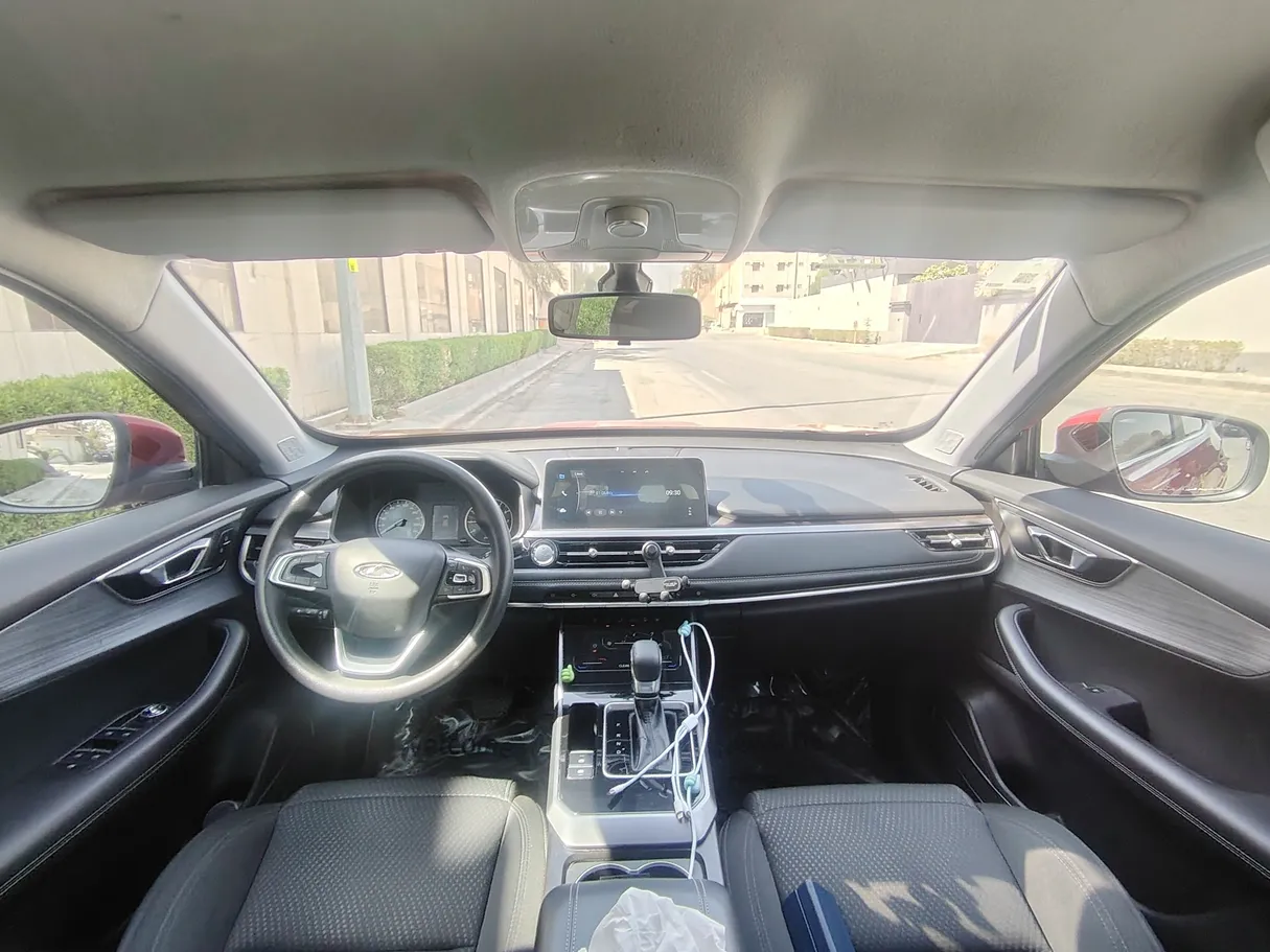 Car image 17