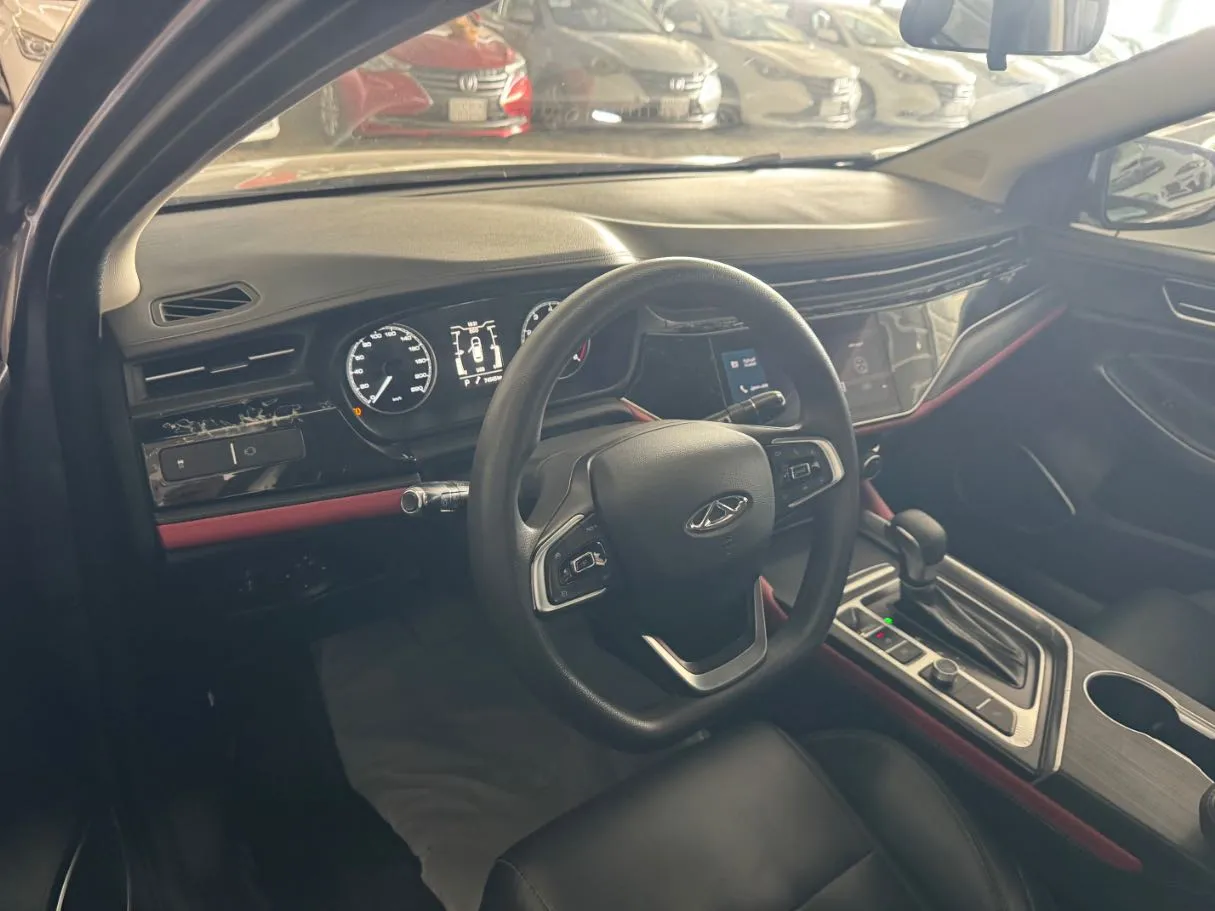 Car image 15