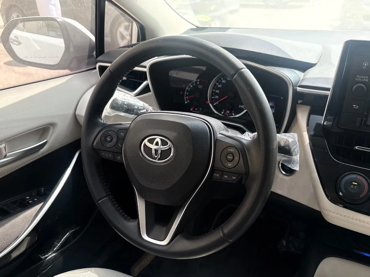 Car image 21