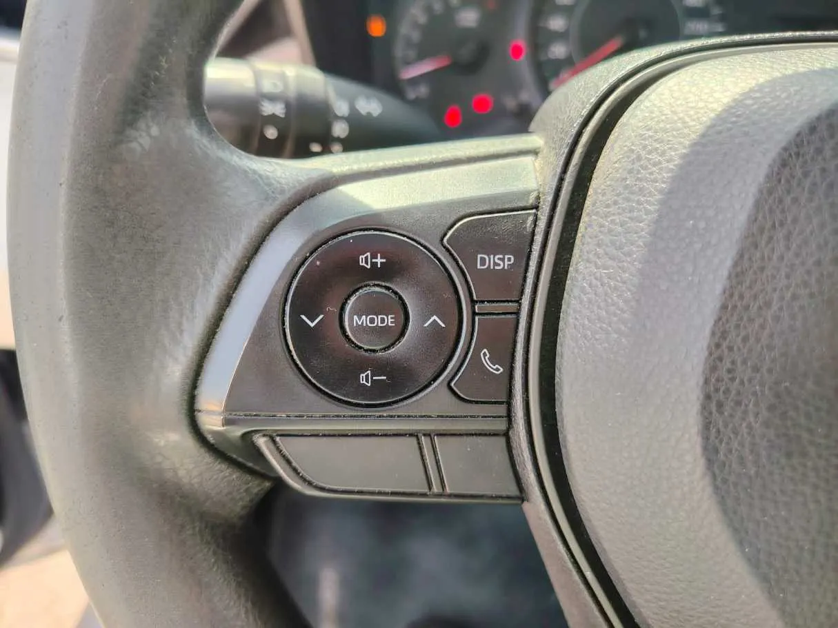 Car image 32