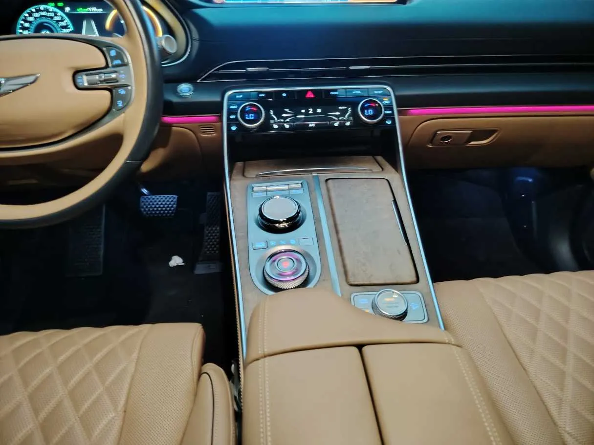 Car image 22
