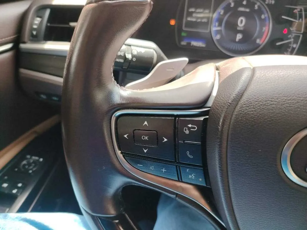 Car image 36