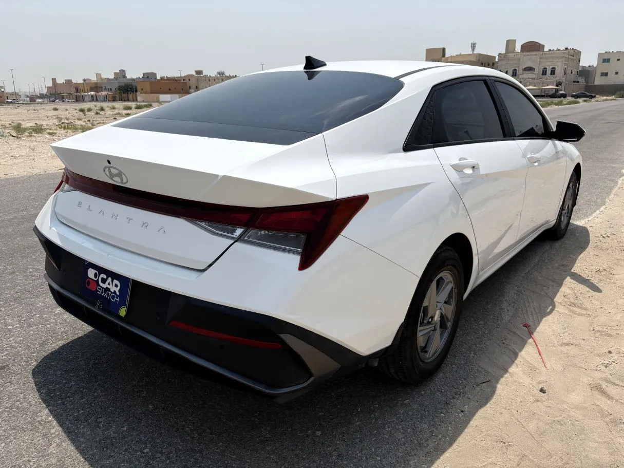 Car image 5
