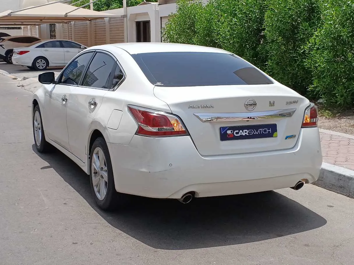Car image 7