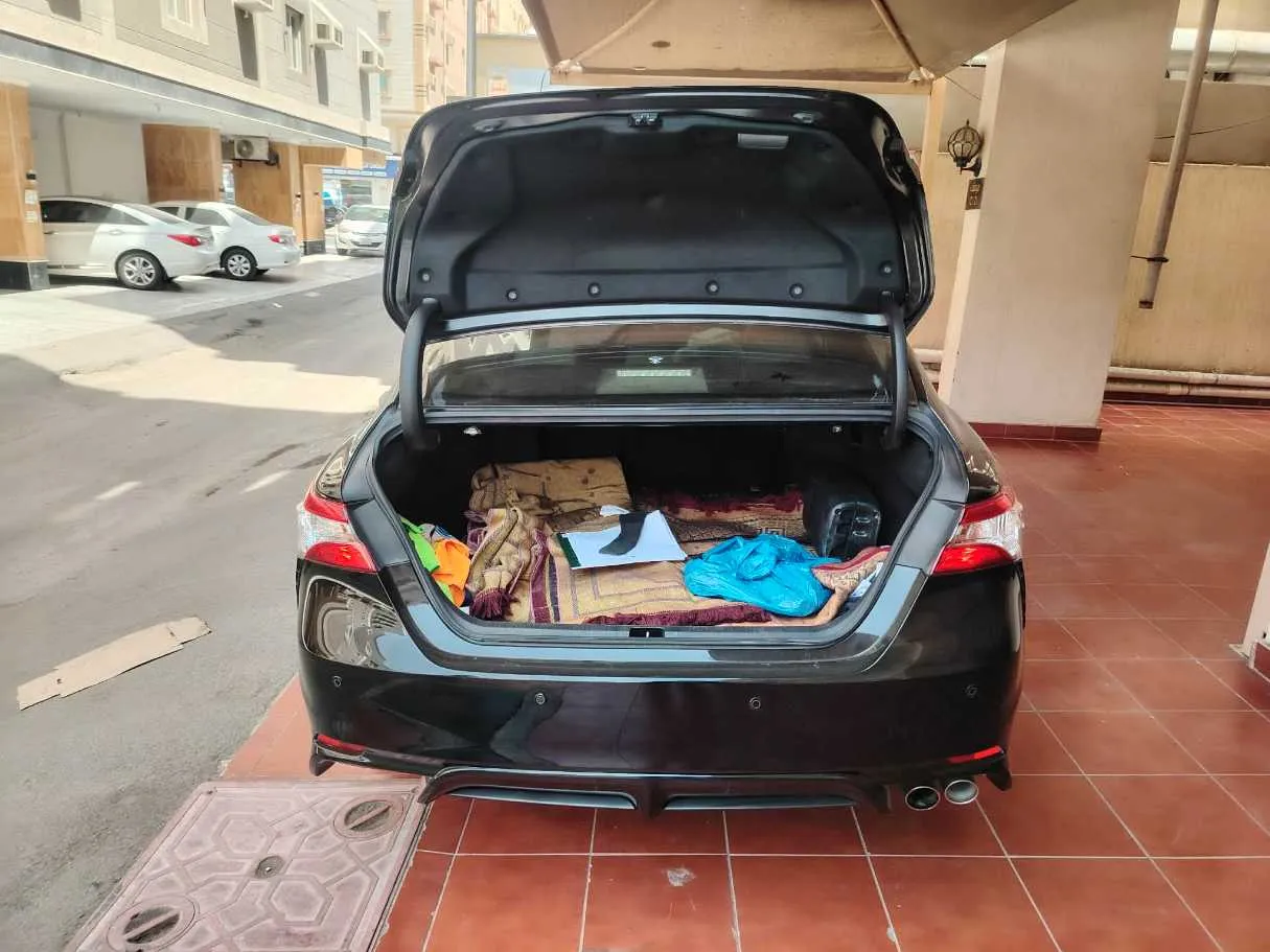Car image 28