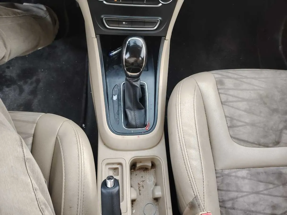 Car image 22
