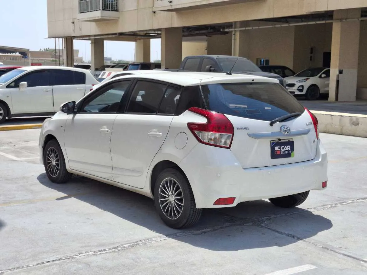 Car image 7