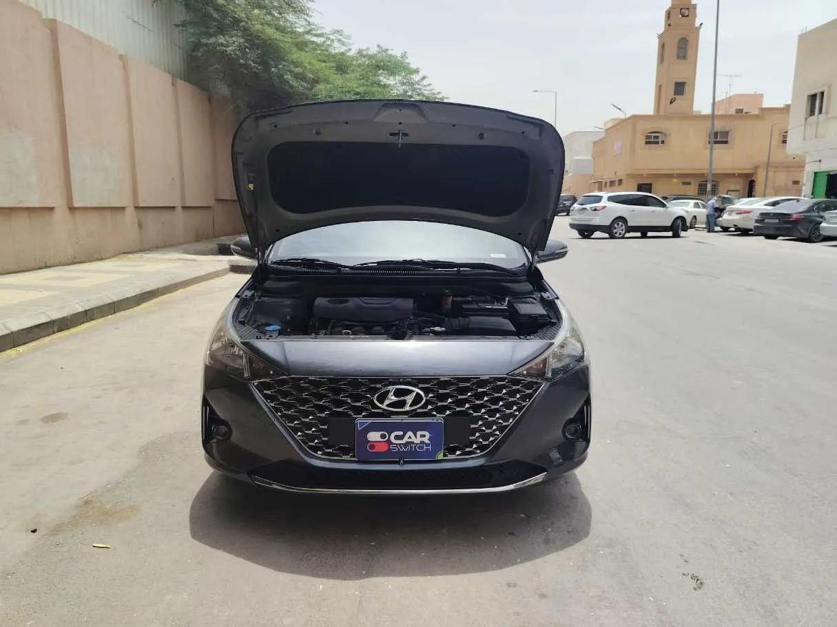 Car image 32