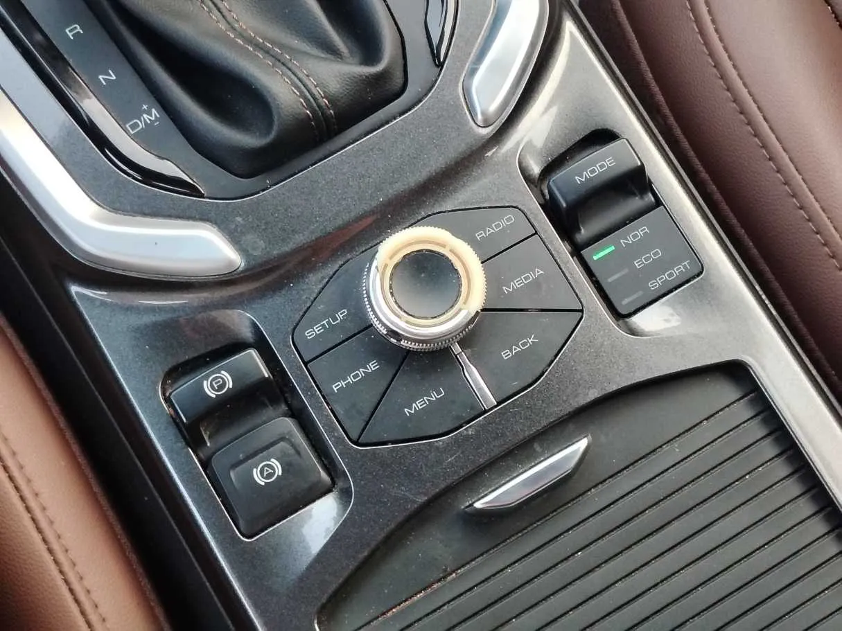 Car image 21