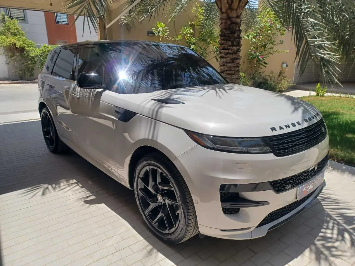 Car image 3