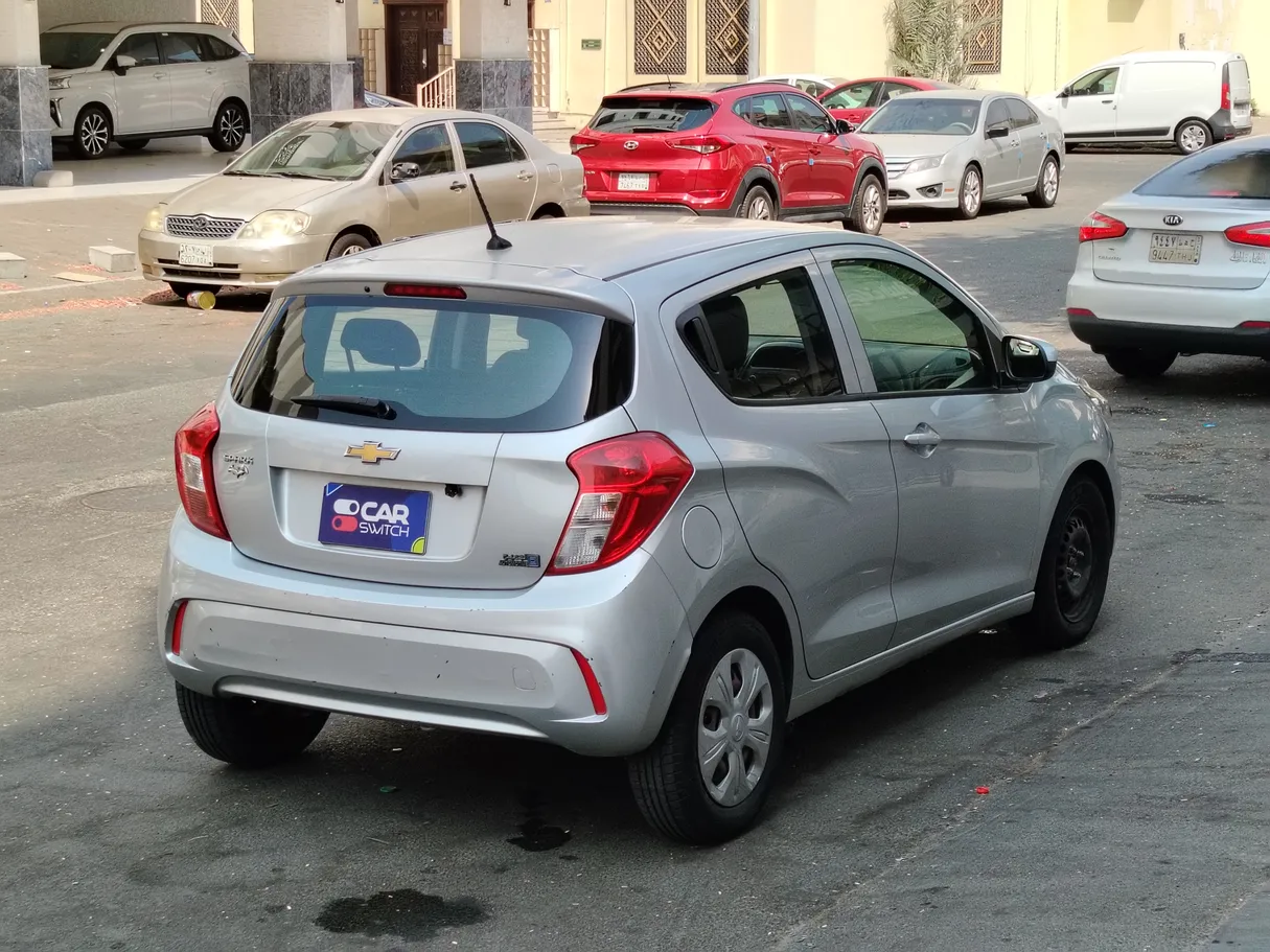 Car image 5
