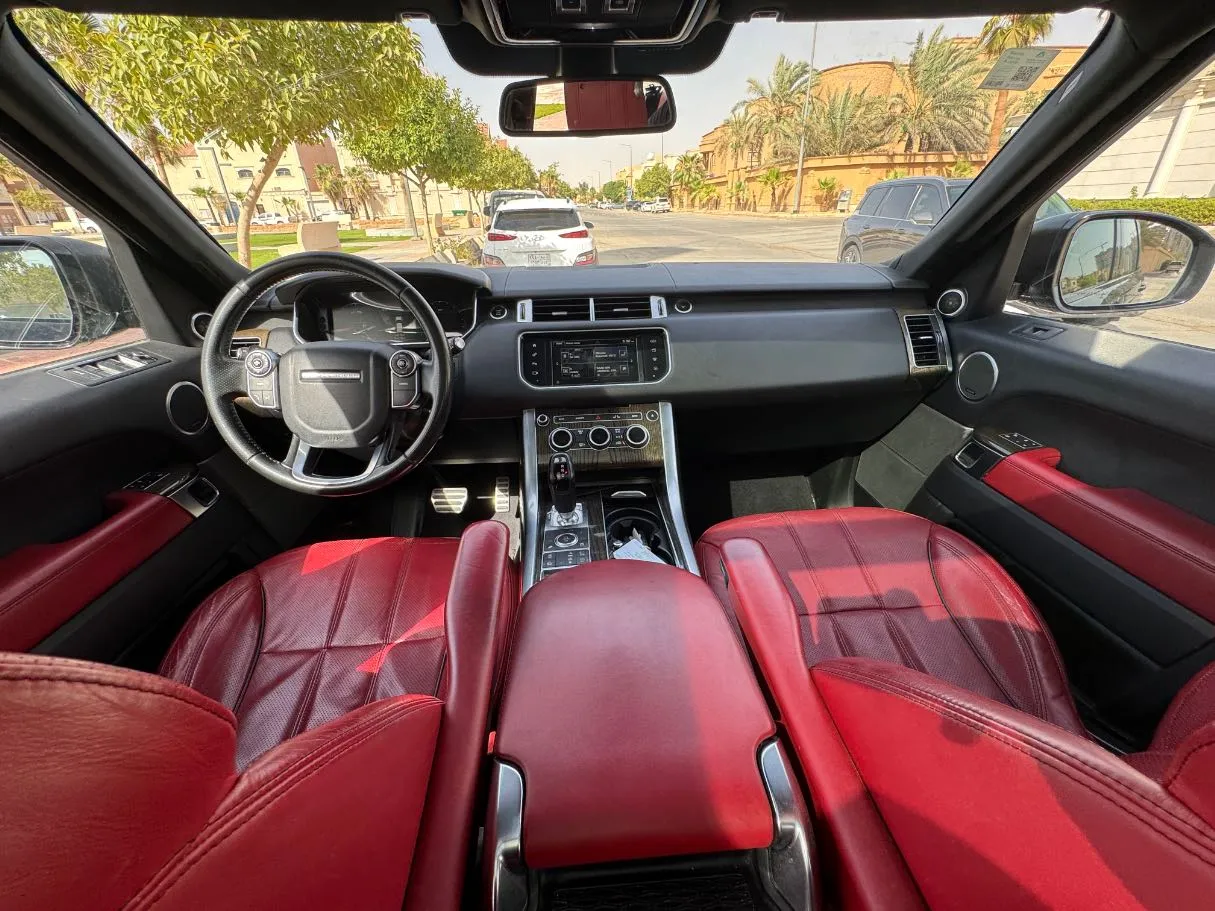 Car image 15