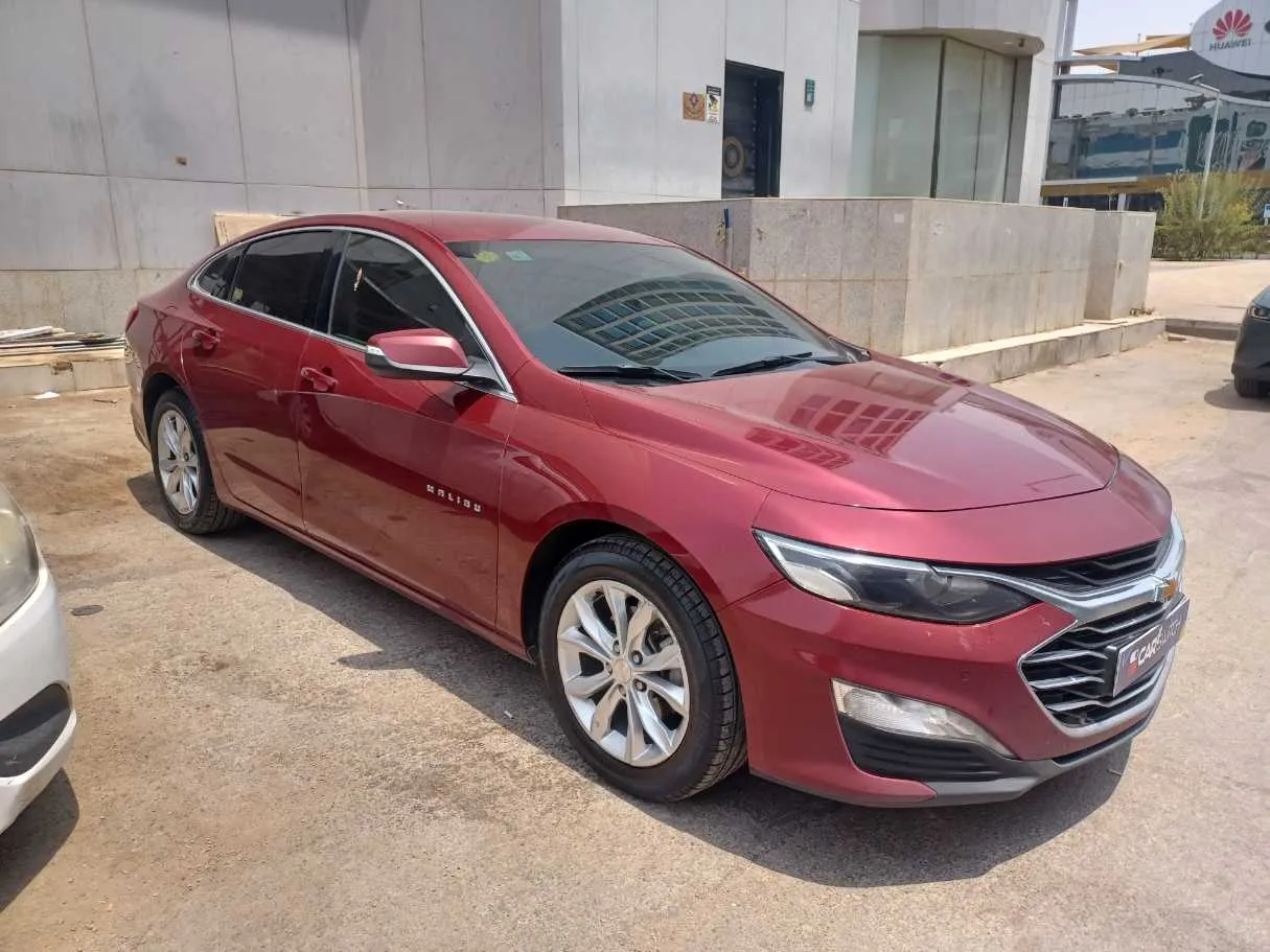 Car image 3