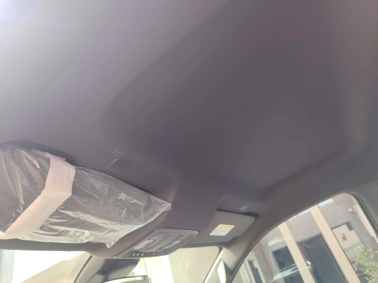 Car image 25