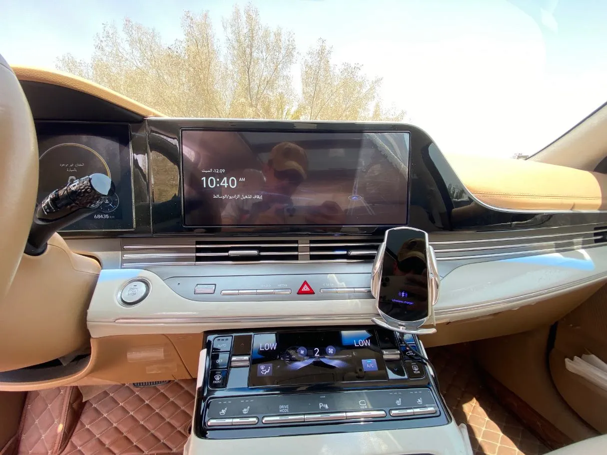 Car image 17