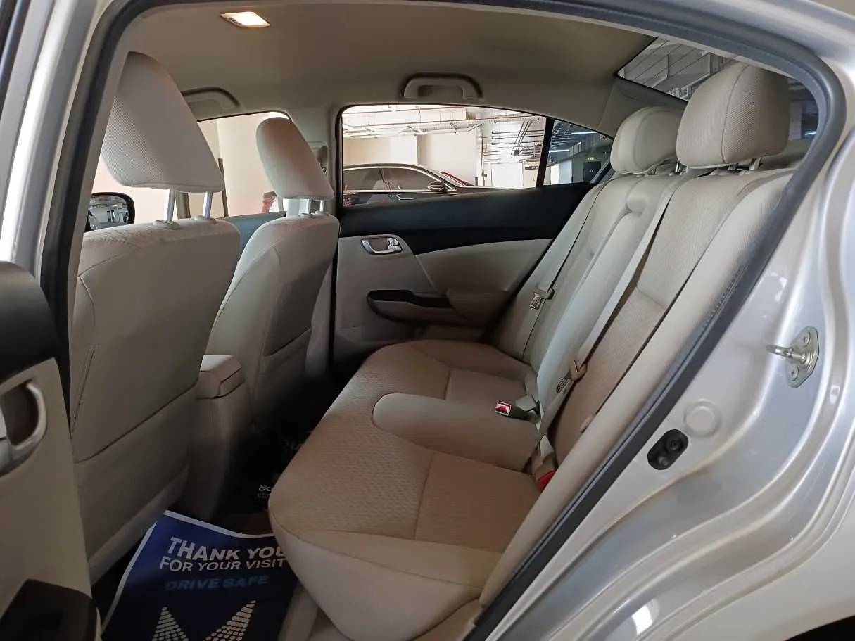 Car image 13