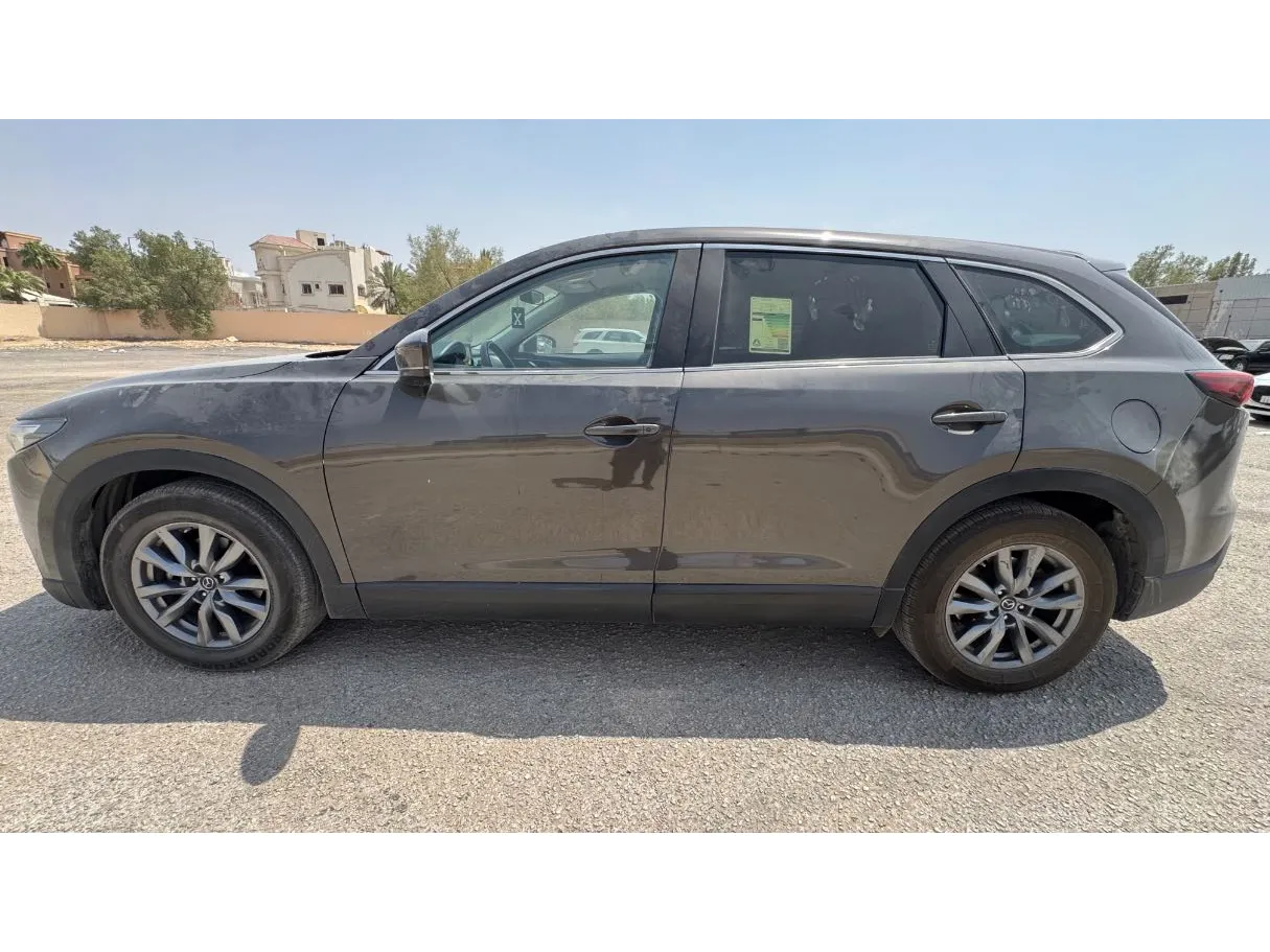 Car image 8