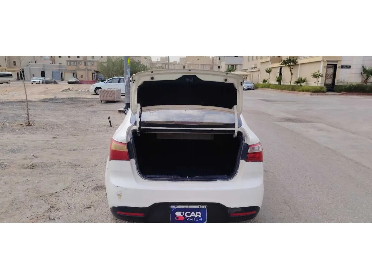 Car image 21