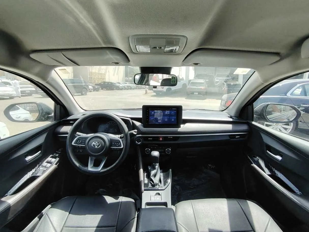 Car image 22