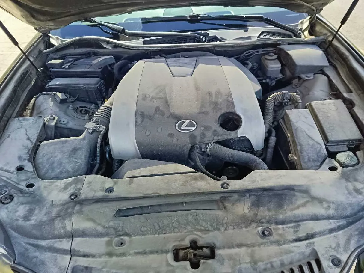 Car image 40