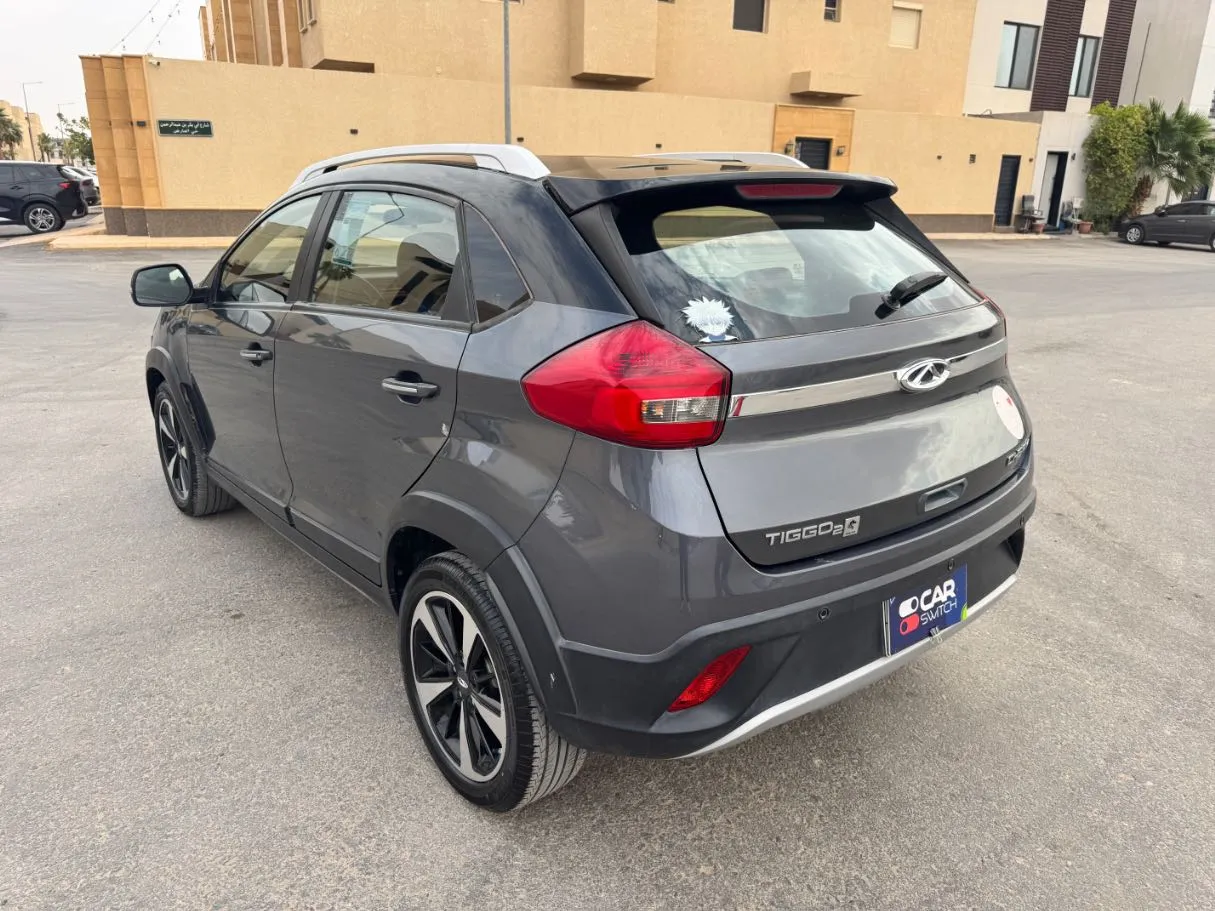 Car image 7