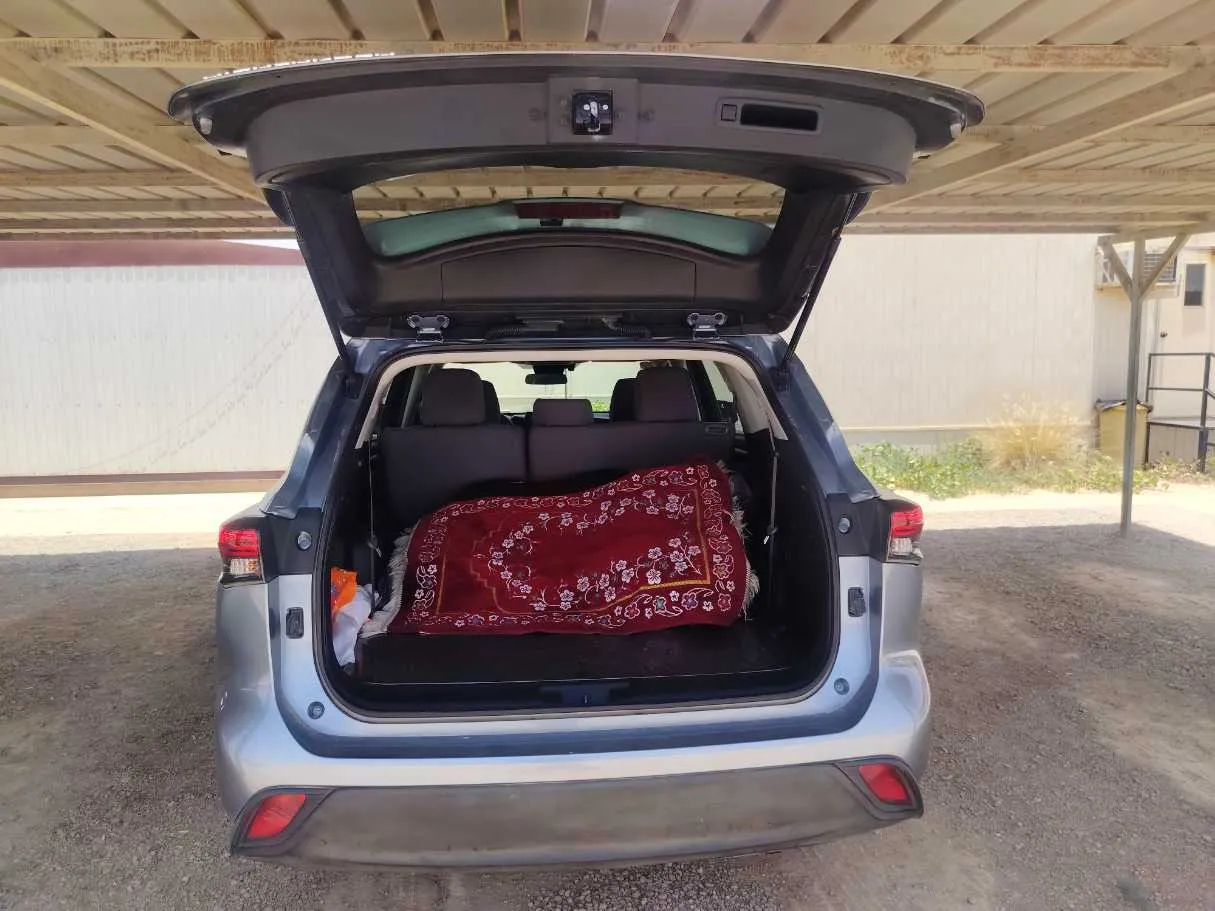 Car image 22