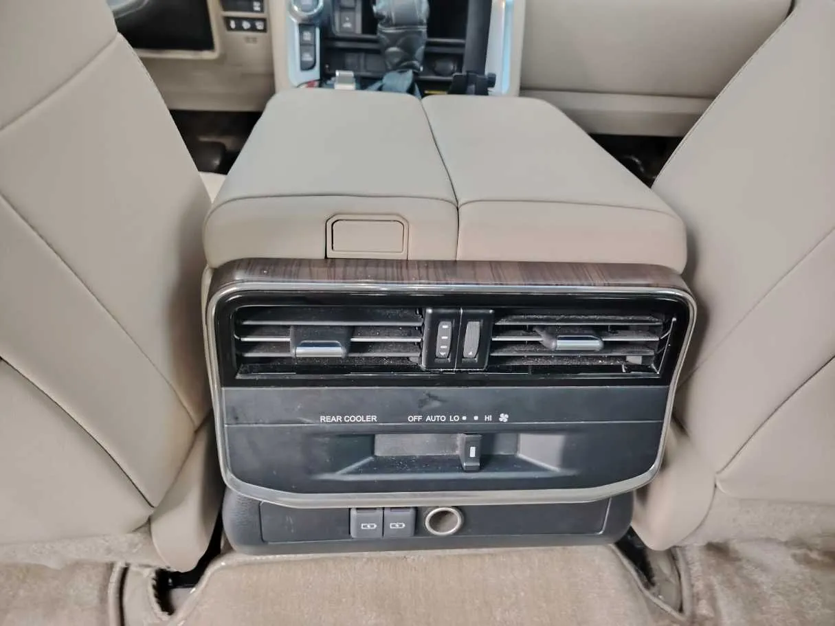 Car image 39
