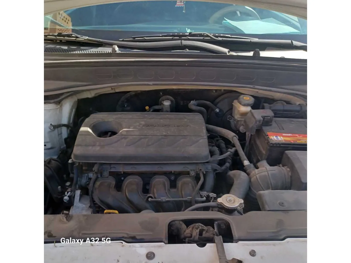 Car image 32