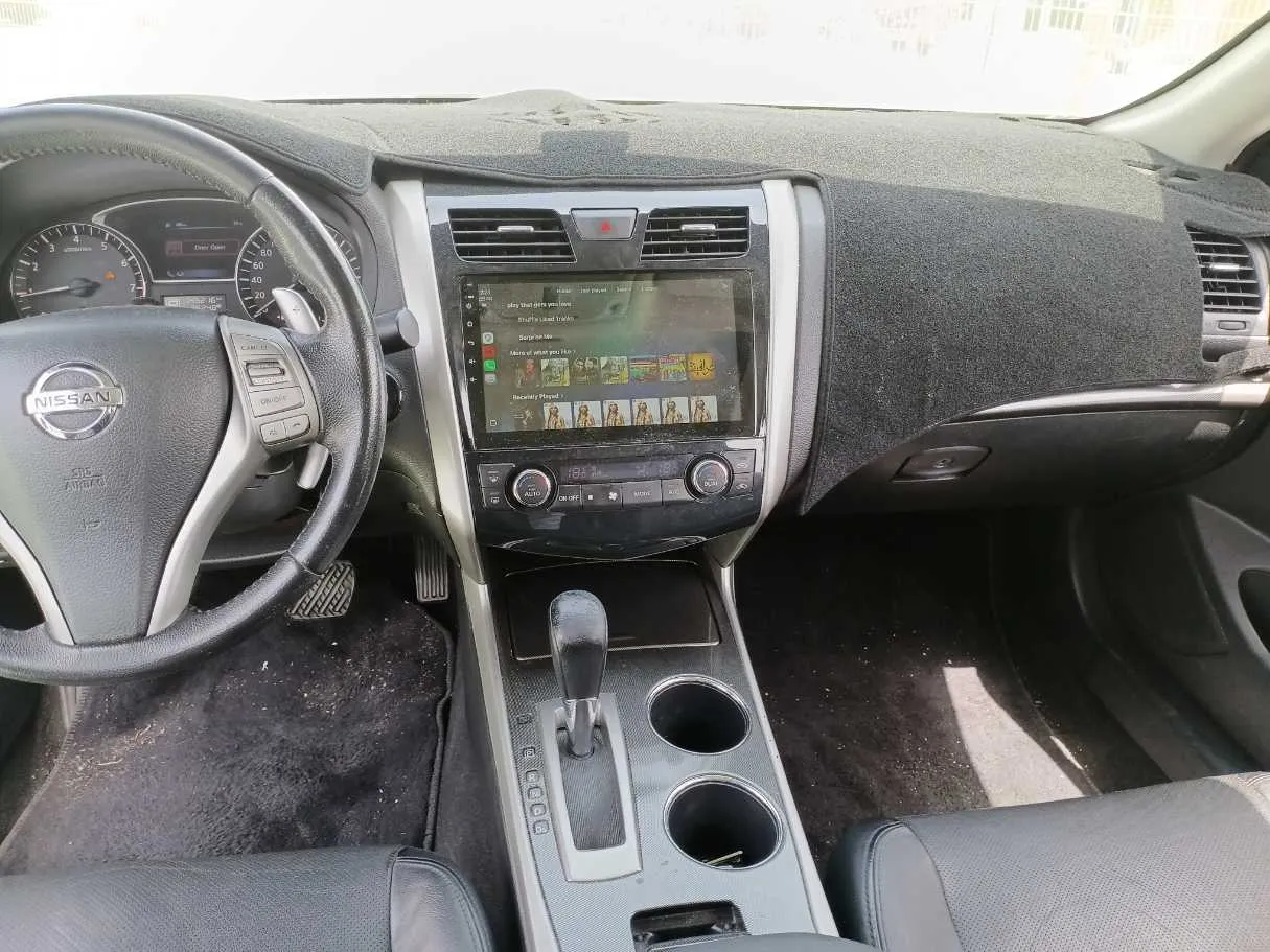Car image 18