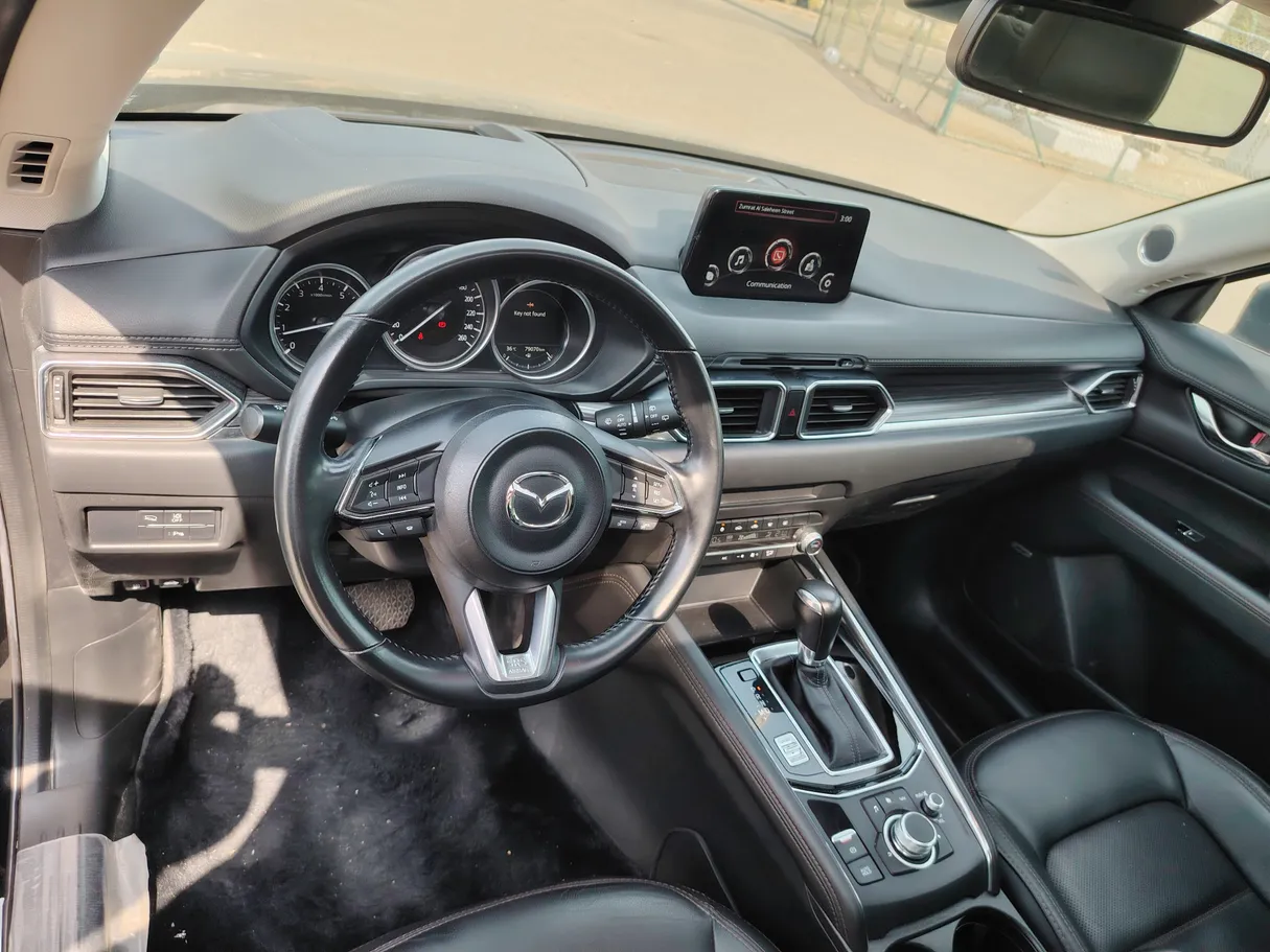 Car image 12