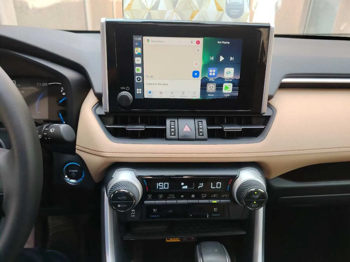 Car image 27